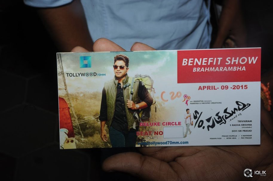 Son-Of-Sathyamurthy-Movie-Hungama-in-Hyderabad